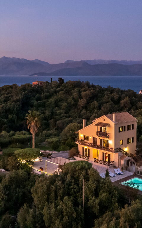Villa Irida: Utomhus, Visningar