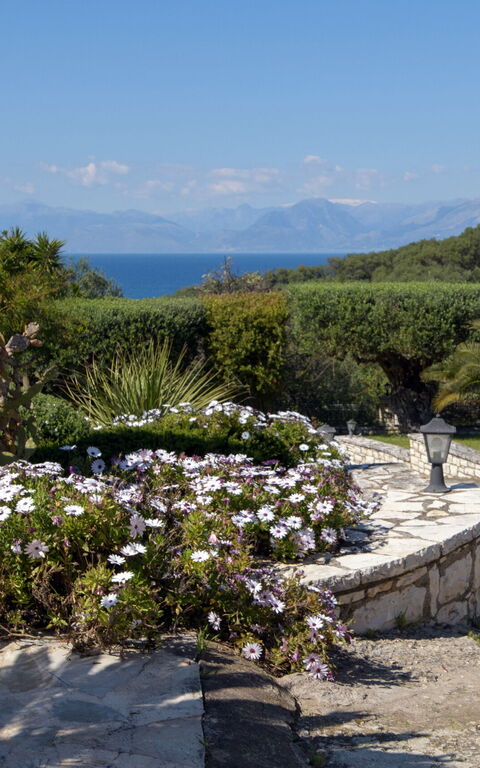 Villa Irida: Utomhus, Visningar