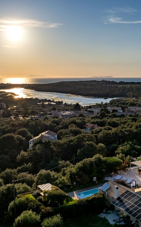 Villa Irida: Utomhus, Visningar