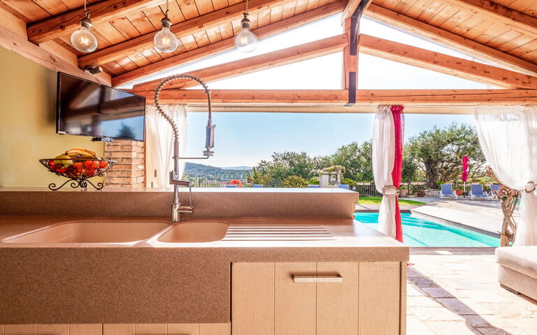 Villa Irida: Balkong / terrass / uteplats