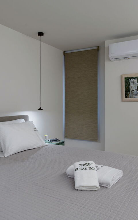 Villa Eleas Ikos: sovrum