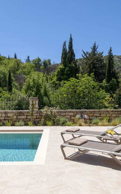 Villa Eleas Ikos: Exteriör, slå samman, Utomhus