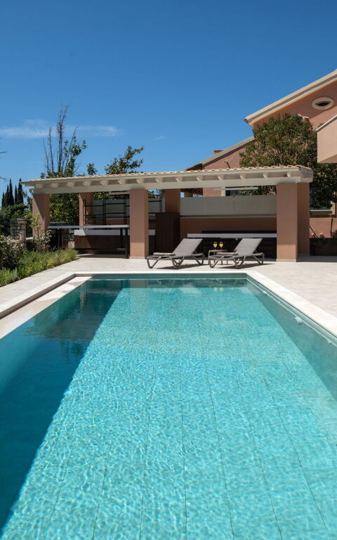 Villa Eleas Ikos: Exteriör, slå samman, Utomhus