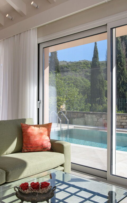 Villa Eleas Ikos: Vardagsrum