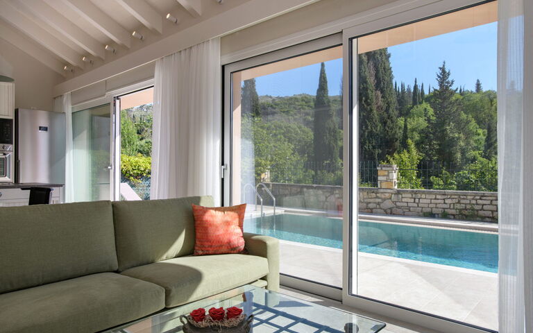 Villa Eleas Ikos: Vardagsrum