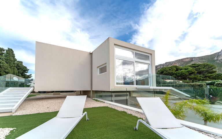 Villa Pizzolungo: Exteriör, Utomhus