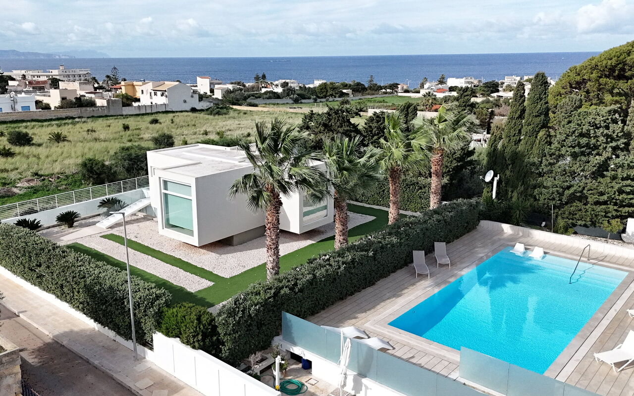 Villa Pizzolungo: slå samman, Utomhus, Visningar