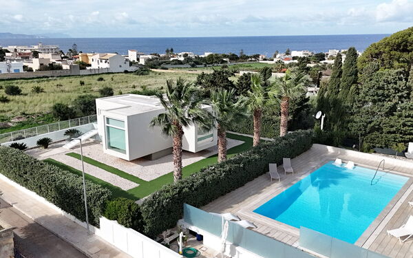 Villa Pizzolungo: slå samman, Utomhus, Visningar