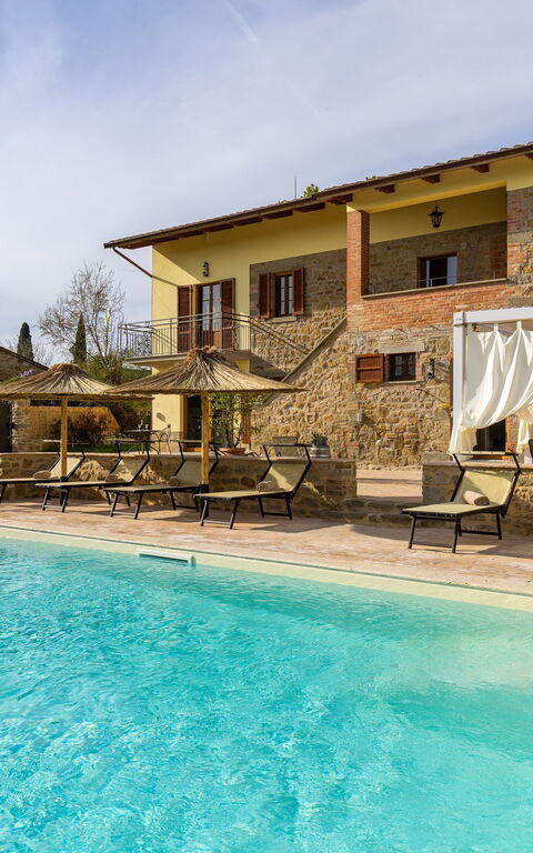 Villa Anna: Exteriör, Utomhus