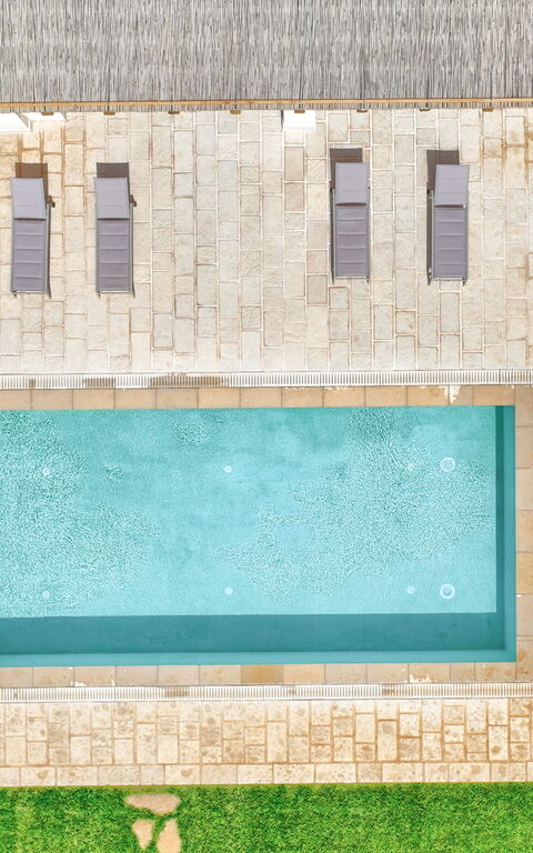 Trulli di Luccio: Exteriör, slå samman, Utomhus