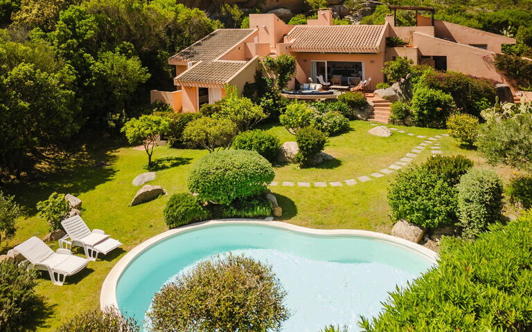 Villa Cala Serena: Exteriör, Utomhus