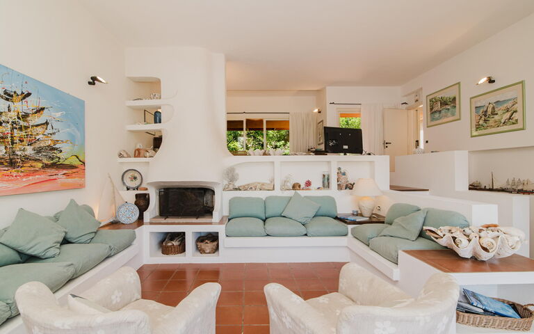 Villa Cala Serena: Vardagsrum