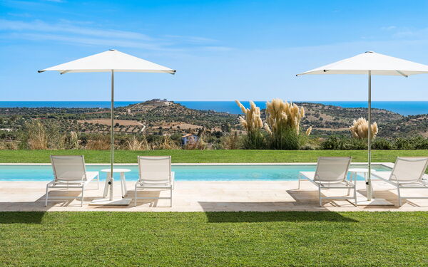 Villa Petite Afrique: Exteriör, slå samman, Trädgård, Utomhus