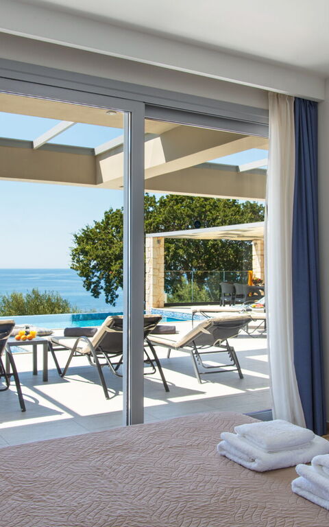 Villa Alkyoni: sovrum