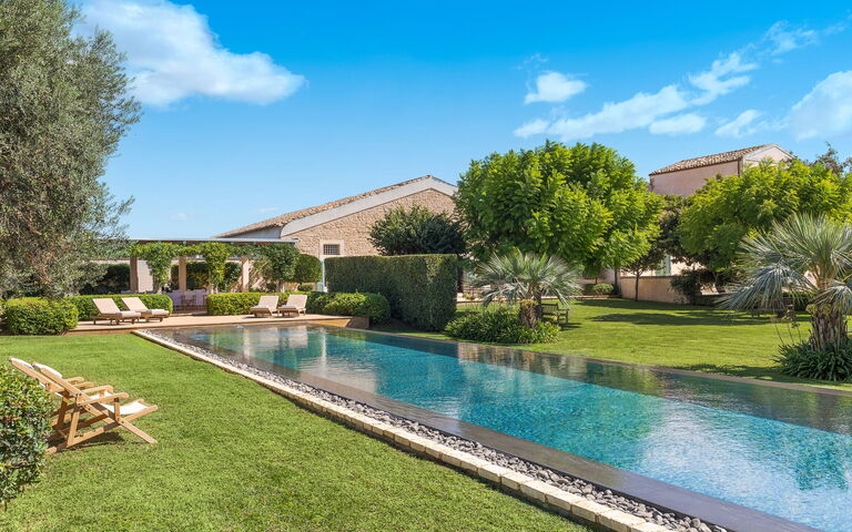 Domus Olivae: Exteriör, slå samman, Trädgård, Utomhus