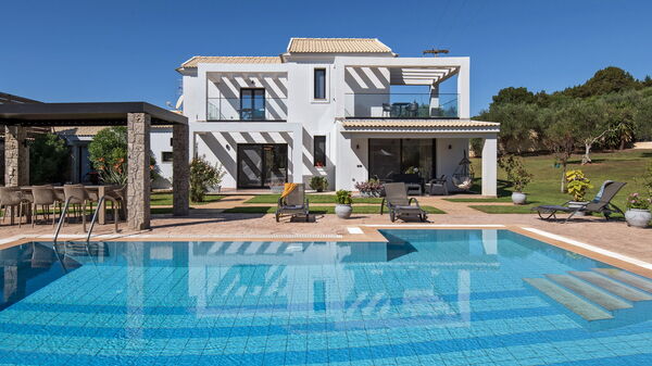 Villa Melitti: Exteriör, slå samman, Utomhus