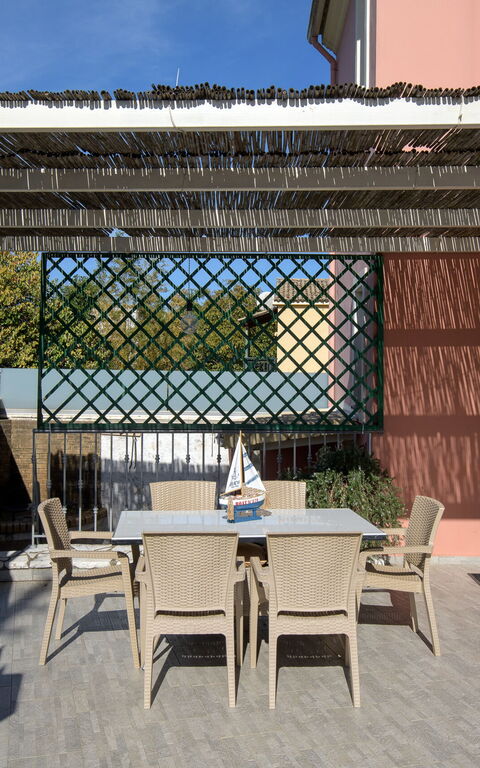 Doctor'S House: Balkong / terrass / uteplats, Exteriör, Utomhus