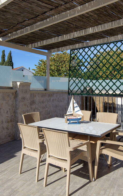 Doctor'S House: Balkong / terrass / uteplats, Exteriör, Utomhus