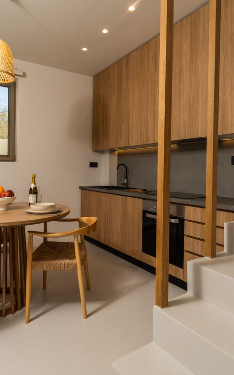 Lofos Horizon Villa: Kök, Lunchrum