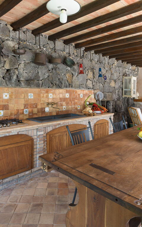 Villa Saracina: Kök, Lunchrum