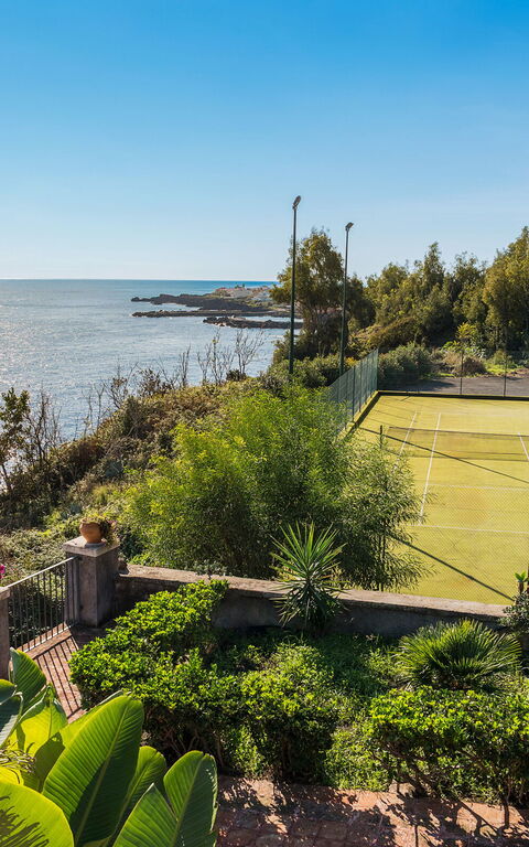 Villa Continella: Exteriör, Utomhus, Visningar