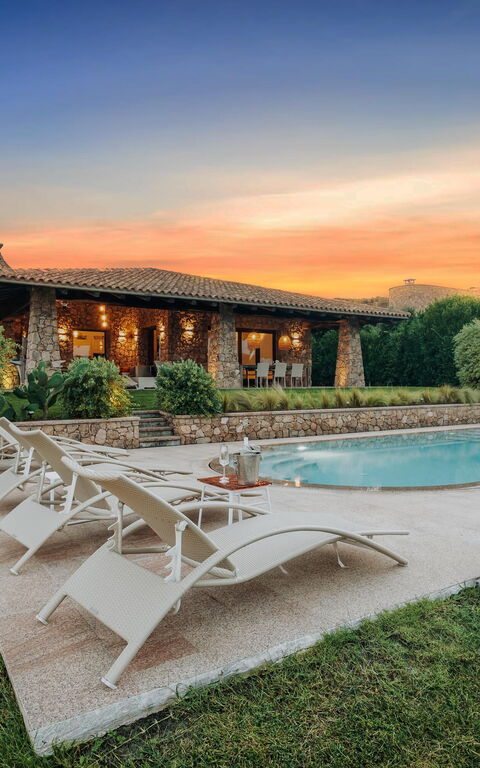 Villa Marinella: Exteriör, slå samman