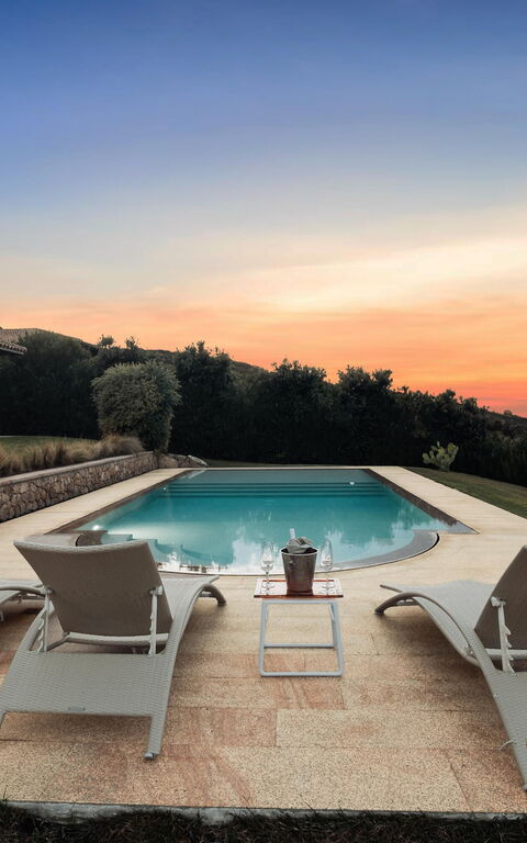 Villa Marinella: Exteriör, slå samman