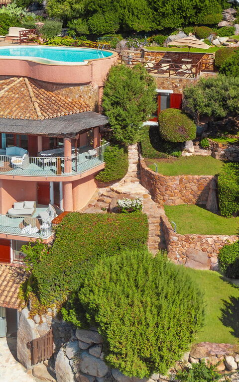 Villa Atlantide: slå samman, Trädgård, Visningar