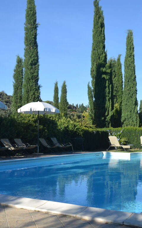 Podere Peteglia: Exteriör, slå samman, Utomhus