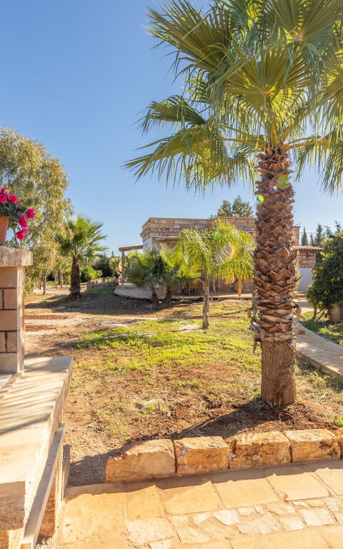 Villa Renedda: Exteriör, Utomhus