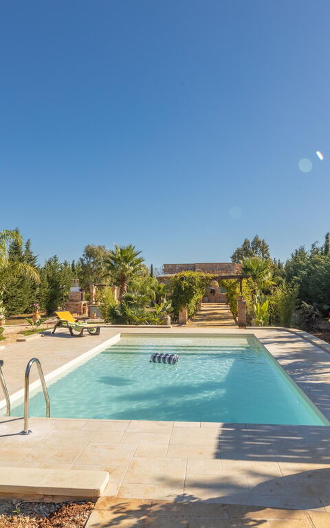 Villa Renedda: Exteriör, slå samman, Utomhus