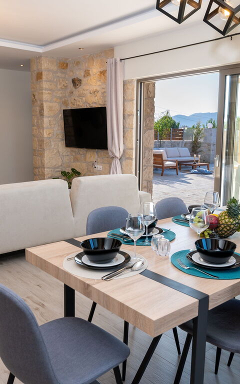 Villa Olympia: Lunchrum, Vardagsrum