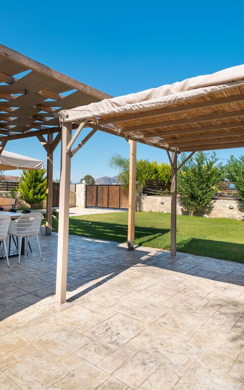 Villa Olympia: Balkong / terrass / uteplats, Exteriör, Trädgård, Utomhus