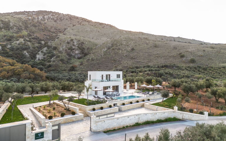 Villa Vasilissa: Exteriör, Utomhus