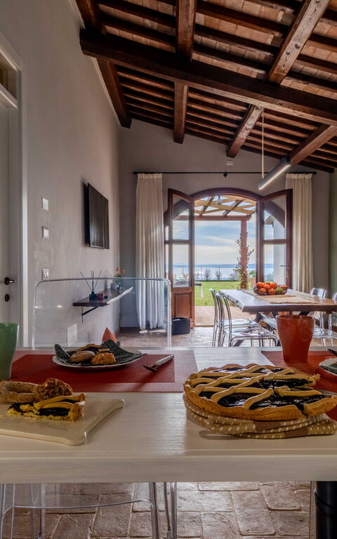 Tenuta Poggio Guiano: Fellesrom, Kök