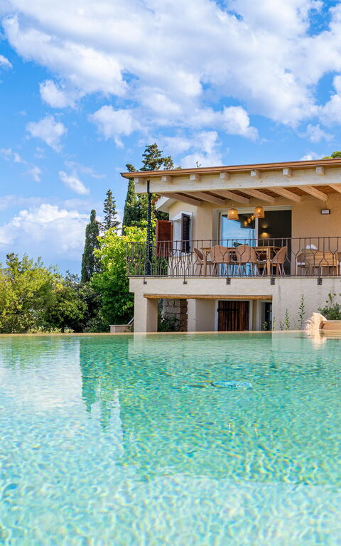 Villa Zephyros: Exteriör, slå samman, Utomhus