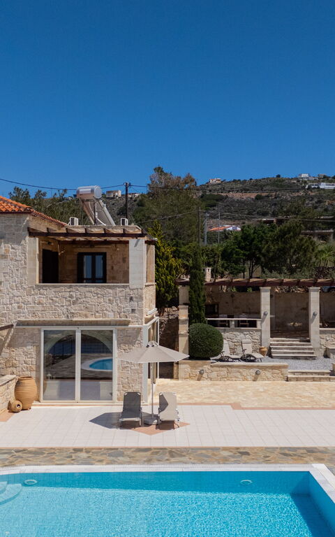 Villa Pi: Exteriör, slå samman, Utomhus