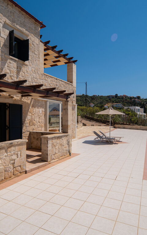 Villa Pi: Exteriör, slå samman, Utomhus