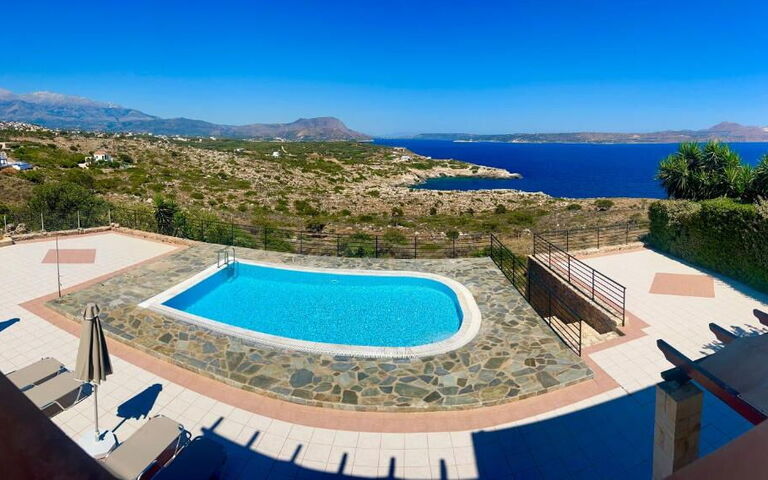 Villa Pi: Exteriör, Utomhus, Visningar