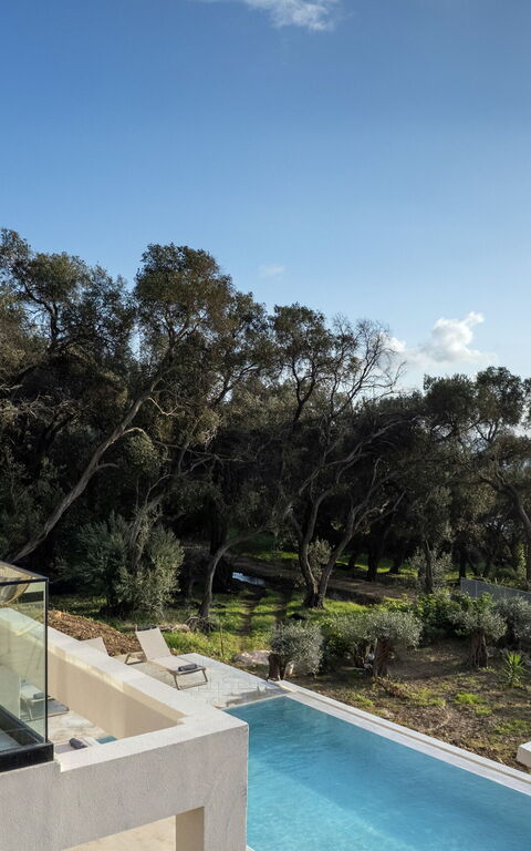 Villa Elais: slå samman, Utomhus, Visningar