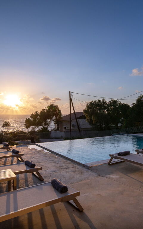 Villa Elais: slå samman, Utomhus, Visningar