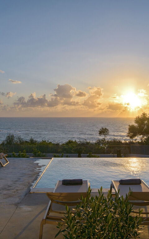 Villa Elais: slå samman, Utomhus, Visningar