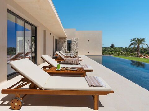 Eos Villa