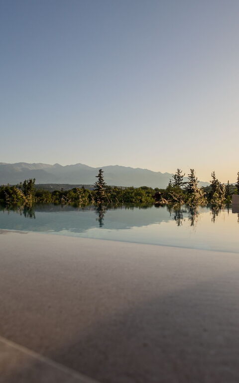 Villa Melia: Exteriör, slå samman, Utomhus, Visningar