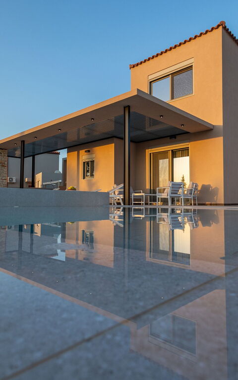 Villa Melia: Exteriör, slå samman, Utomhus