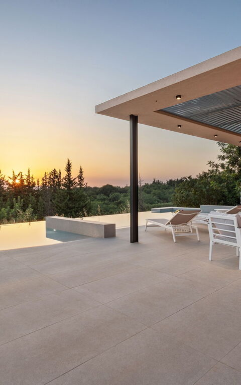 Villa Melia: Exteriör, slå samman, Utomhus, Visningar