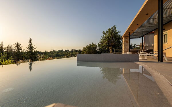 Villa Melia: Exteriör, Utomhus, Visningar