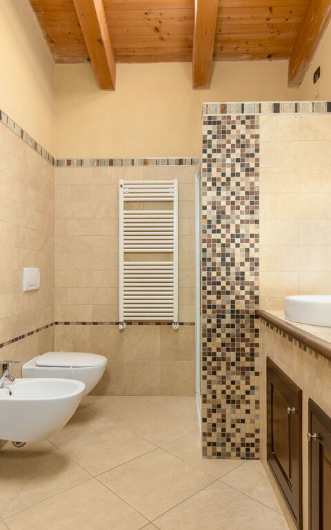 Villa Belvedere San Bartolo: Badrum