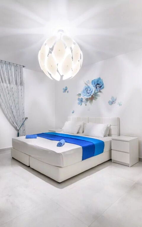 Serenity Seafront Villa: sovrum