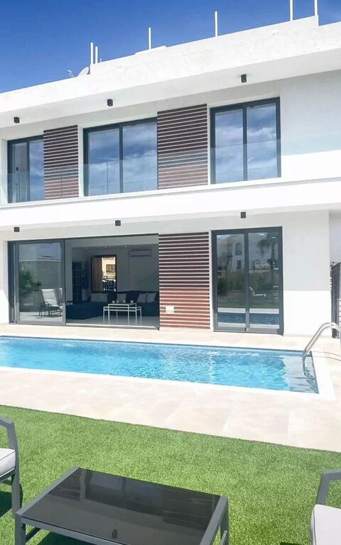 By the Beach - Royal Sapphire Villa: Exteriör, slå samman, Trädgård, Utomhus